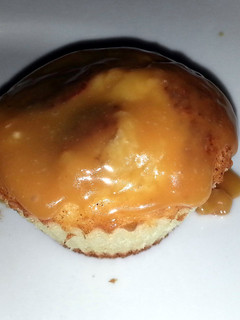 A picture of Caramel muffin with banana surprise.