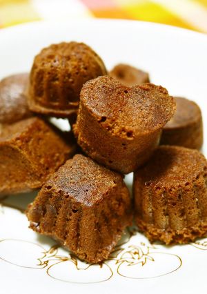 A picture of Mini Gateau au Chocolat in the Microwave.