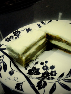 A picture of Macha Cake.