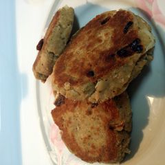 A picture of Big Daddy's Salmon Patties.