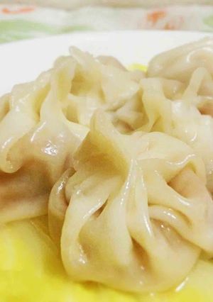 A picture of Xiaolongbao (Chinese Soup Dumplings) Made with Gyoza Skins in a Frying Pan.