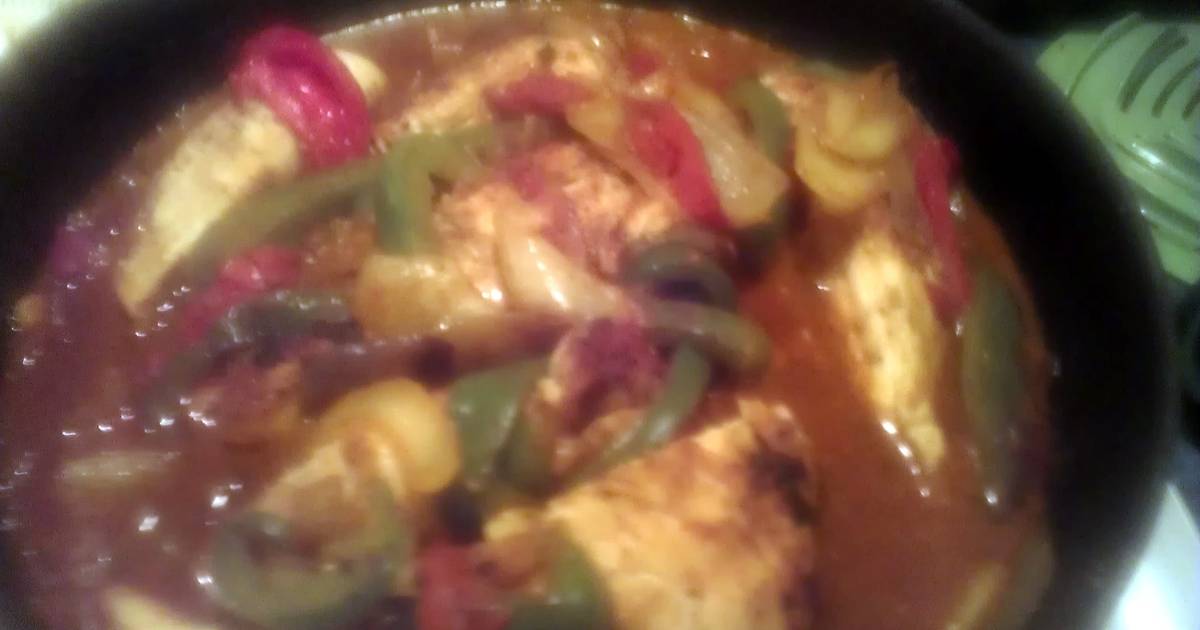 Spanish chicken skillet Recipe by swimmerjs Cookpad