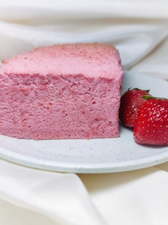 Foto resep Strawberry Yoghurt Cottony Cake (Ogura Cake)