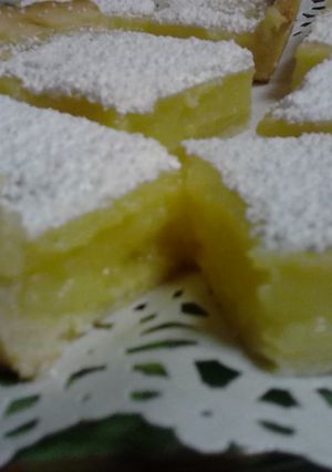 A picture of Tangy Lemon Squares.