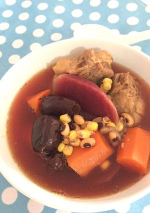 A picture of Chinese Beetroot & Carrot Soup.