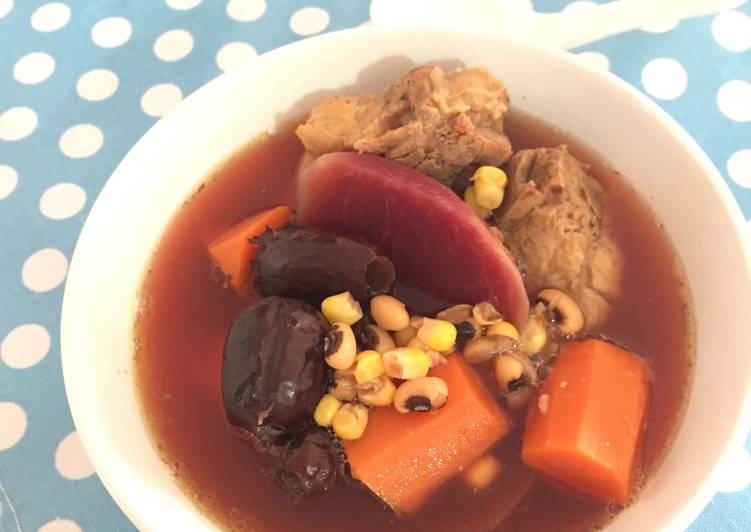 Tasty And Delicious of Chinese Beetroot &amp; Carrot Soup