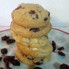 A picture of Cranberry White Chocolate Chip Cookies.