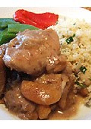 A picture of Moroccan-Style Chicken Thigh Simmered in Dried Fruit.