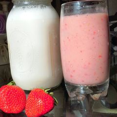 A picture of Simple Banana Strawberry Smoothie.