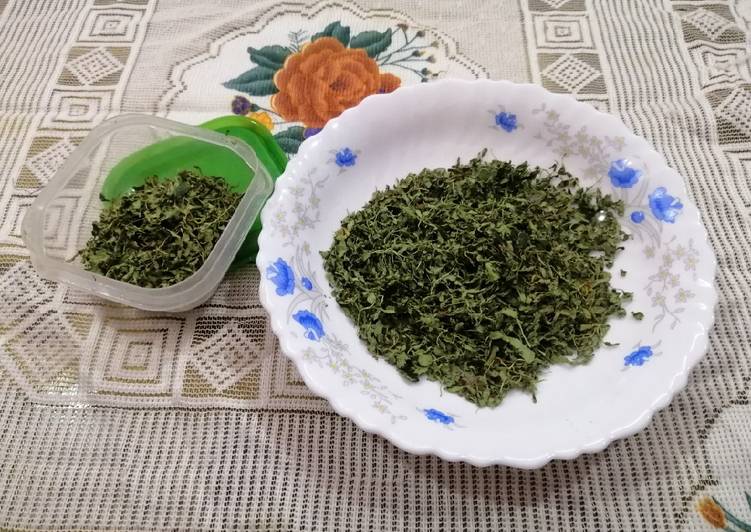 Recipe of Any-night-of-the-week Fan Dried Fenugreek Leaves