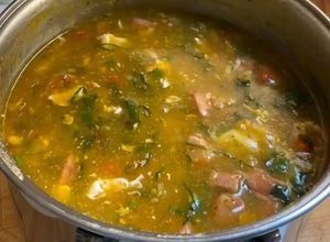 Foto de Caldo de farinha de mandioca com calabresa