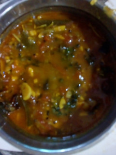 தக்காளி கிரேவி(Thakkali gravy recipe in tamil) செய்முறை முக்கிய புகைப்படம்