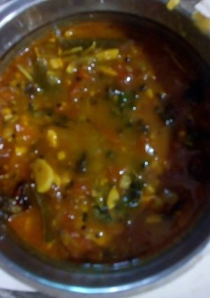 தக்காளி கிரேவி(Thakkali gravy recipe in tamil) செய்முறை முக்கிய புகைப்படம்