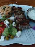 Souvlaki, Spanakórizo, Joriátiki y Tzatziki