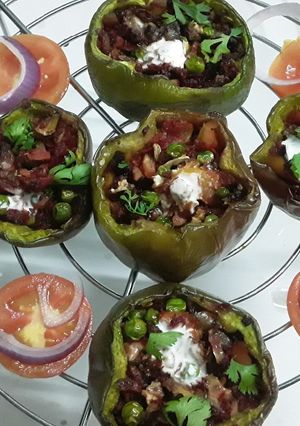 A picture of Nutrela soya chunks stuffed bell peppers.