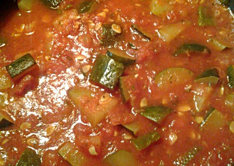 Steps to Cook Ultimate Stewed Zucchini and Tomatoes