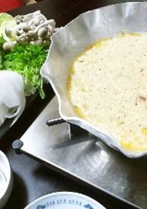 A picture of Slightly Spicy Sesame & Soy Milk Hot Pot.
