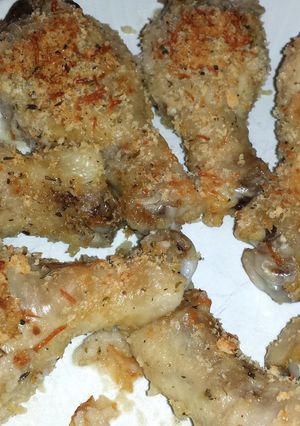A picture of baked buttermilk chicken drummies.