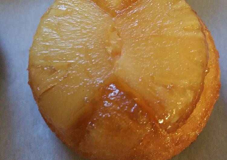 🍍Pineapple Upside Down Cupcakes🍍 🍍Pineapple Upside Down Cupcakes🍍
