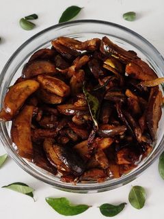 கத்தரிக்காய் சுக்கா (Brinjal chukka recipe in tamil) செய்முறை முக்கிய புகைப்படம்