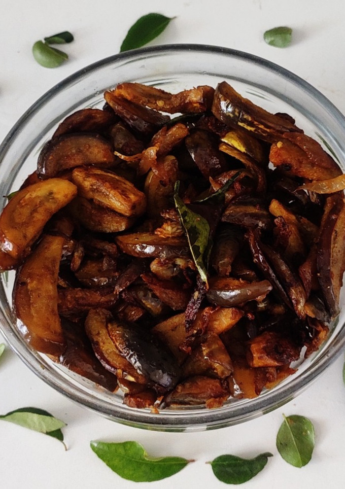 கத்தரிக்காய் சுக்கா (Brinjal chukka recipe in tamil) செய்முறை முக்கிய புகைப்படம்