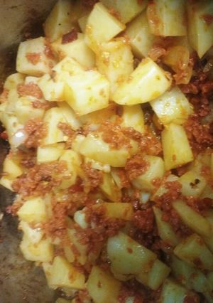 Una foto de Chorizo con papas