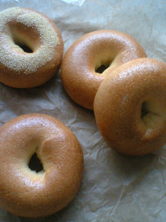 A picture of Corn Bagels.
