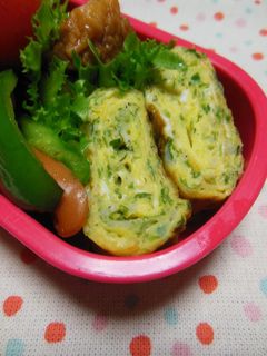 A picture of Japanese Omelet with Green Nori Flakes and Baby Sardines✿.