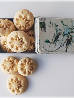 Una foto de Galletas de maizena y dulce de leche