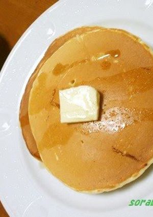 A picture of Delicious Pancakes Made with Flour.