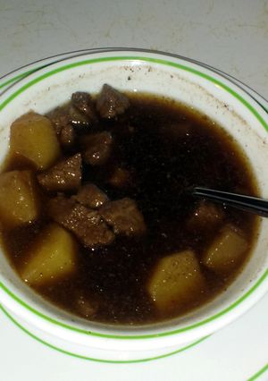 A picture of Beef Potato Soup.