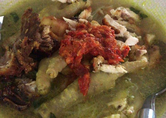 Soto ayam ceker