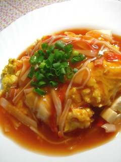 A picture of Tofu with Imitation Crab and Eggs In Sweet and Sour Ketchup Sauce.