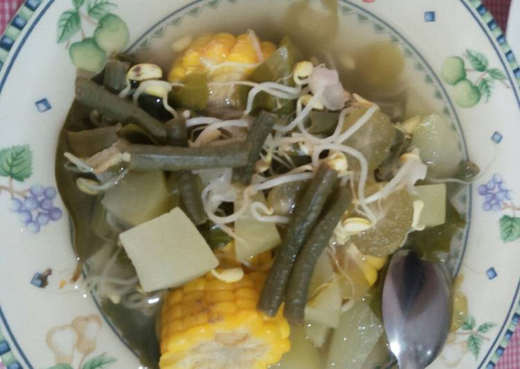 Sayur bening kacang panjang