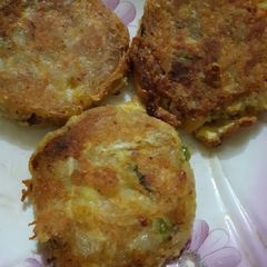 A picture of Aloo chicken kabab.