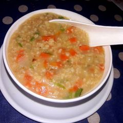 A picture of Oats, vegtables soup (low calorie soup).