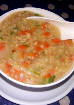 A picture of Oats, vegtables soup (low calorie soup).