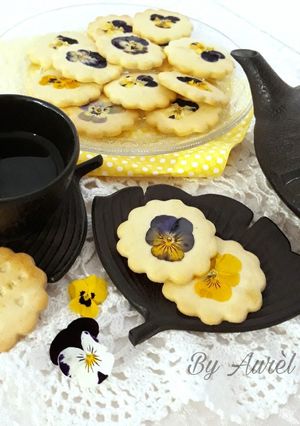 Une photo de ☆Biscuits aux Fleurs☆