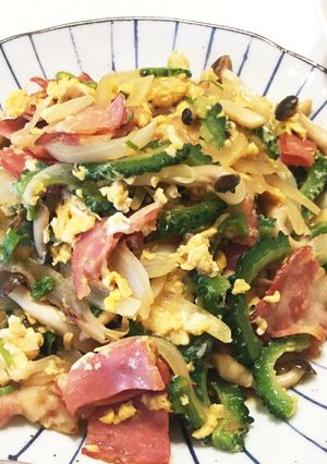 A picture of Stir fried Goya with eggs and bacon 🍳.