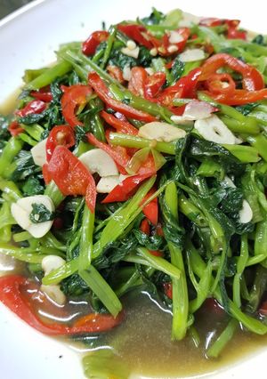Foto resep Tumis Kangkung Bawang Putih