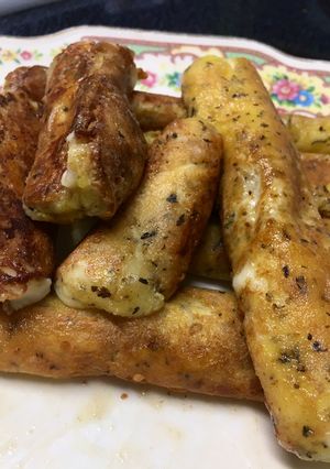 A picture of Keto mozzarella sticks.