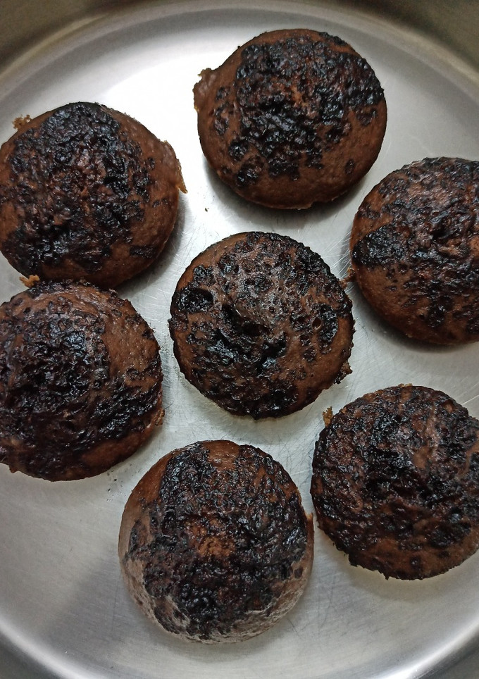 ஸ்டீம் வீட் ஜாக்கிரி கேக் (Steam wheat jaggery cake recipe in tamil) செய்முறை முக்கிய புகைப்படம்