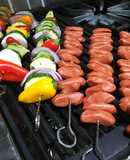 Vegetales y salchichas a la planchas