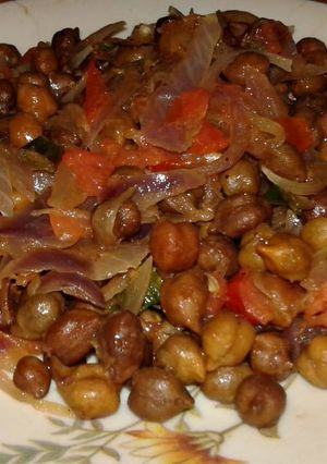 A picture of Sauted Kala Chana.