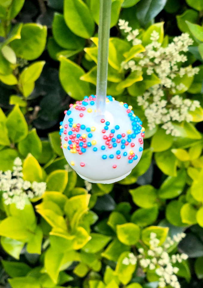 Una foto de ♻️ Cake Pops Reciclando Bizcochuelos
