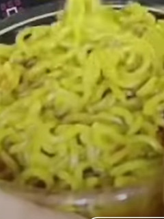 मसाला मैगी(MASALA MAGGI RECIPE IN HINDI) रेसिपी मुख्य फोटो