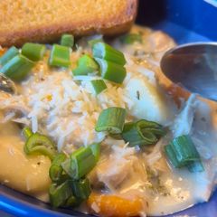 A picture of Creamy Chicken and Gnocchi.