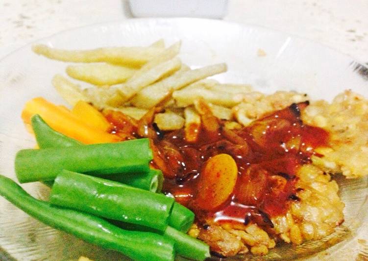 Steak Tempe with Blackpepper sauce