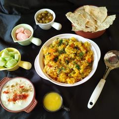 A picture of Waghareli khichdi.