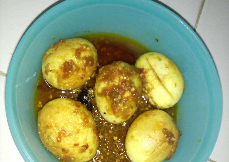 Langkah Mudah untuk Membuat Telur Bulat Sambal Balado Anti Gagal